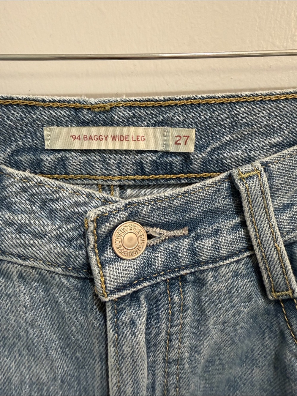 Levi's '94 Baggy Wide Leg High Waist Jeans in "Charlie Boy" Light Wash 90s Sz 27 - Picture 6 of 12